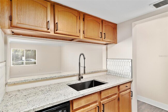 Building Photo - 1727 NE 36th Ave