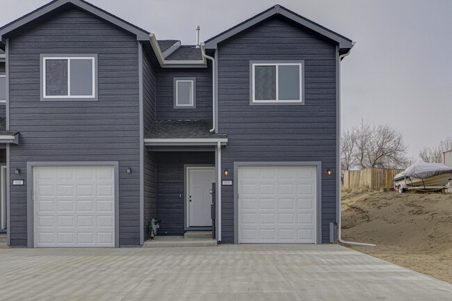 Building Photo - 600 Badger Ln