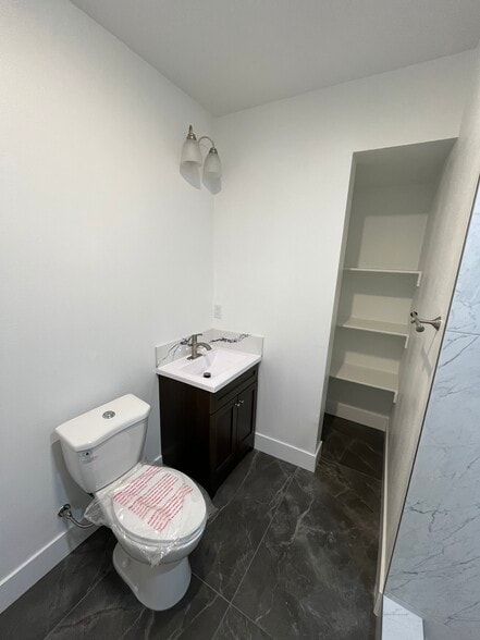 Building Photo - 9411 Burke St