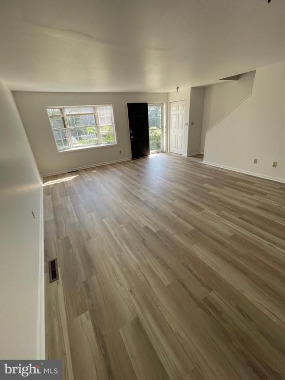 Building Photo - 27 Partridge Cir