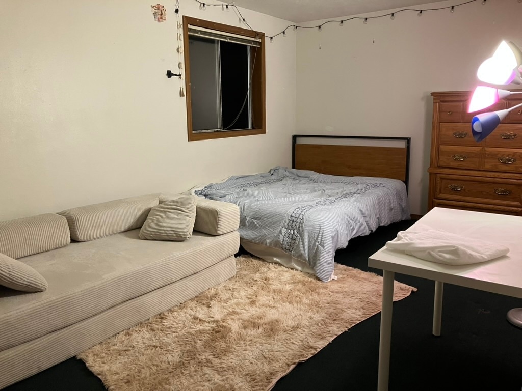 Building Photo - 2120 NE 54th St