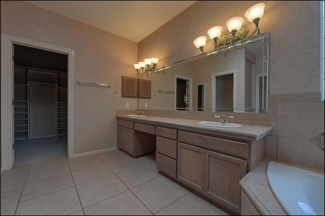 Building Photo - 1435 Cloud Ridge Dr