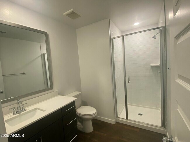 Building Photo - 4077 S Sabrina Dr