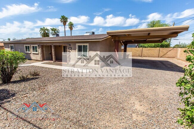 Building Photo - 2204 W Campbell Ave