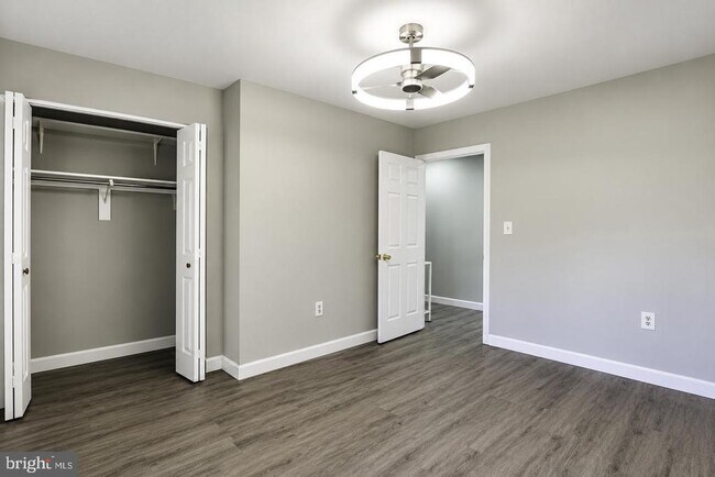 Building Photo - 15025 Timberlake Dr