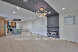 Building Photo - 402 E Trinity Ln