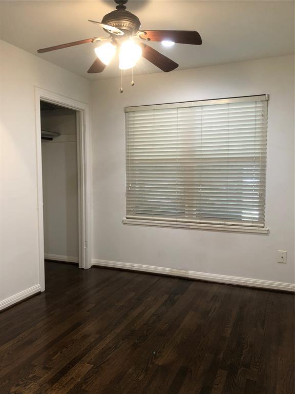 Building Photo - 1402 Chamboard Ln