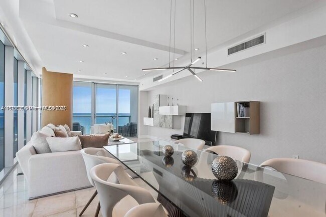 Building Photo - 17001 Collins Ave