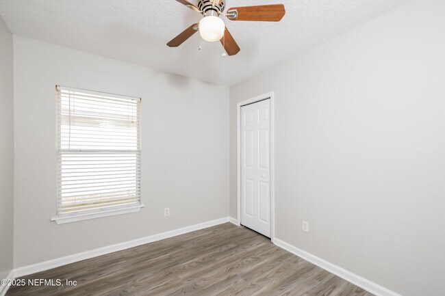 Building Photo - 121 Buck Run Way