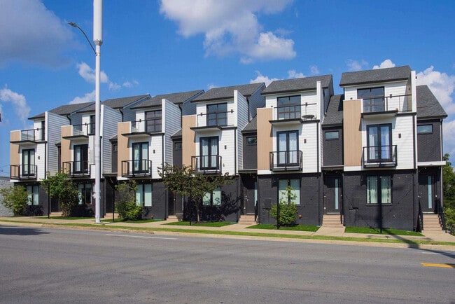 Building Photo - 1714 8th Ave S