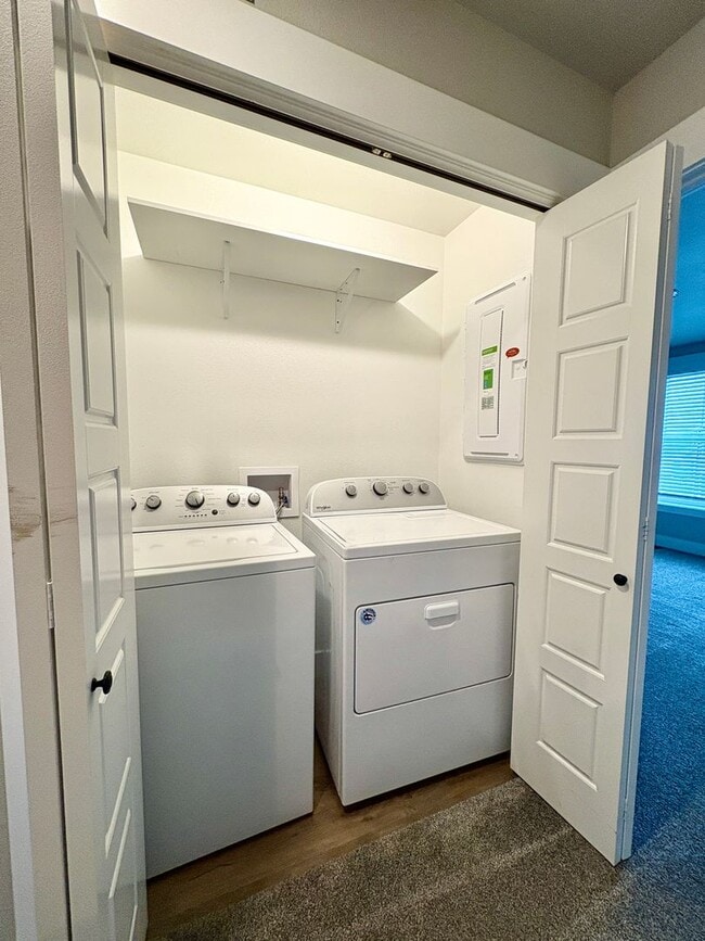 Building Photo - 2 Bedroom 2.5 Bathroom Duplex in the Annaf...