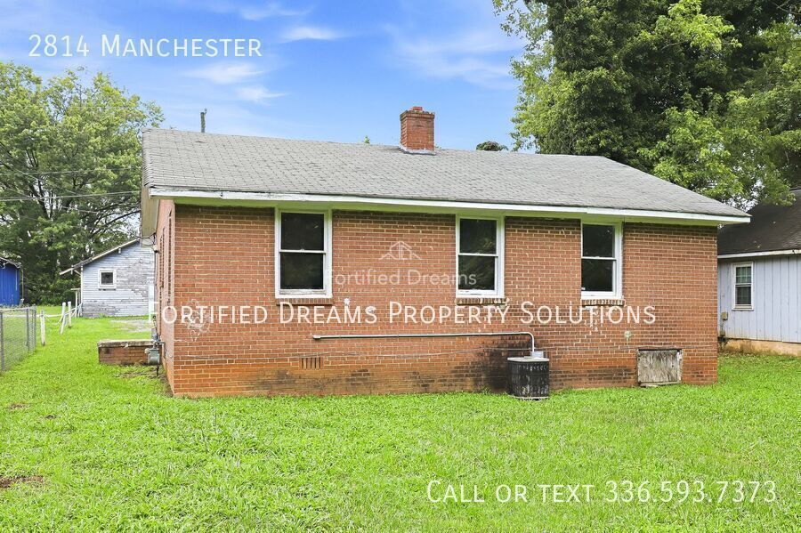 Building Photo - 2814 Manchester-