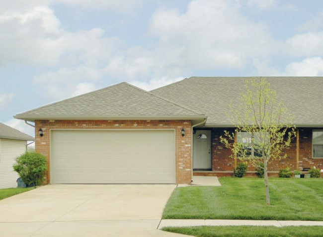 Ozark Duplexes - Ben Steele Properties Ozark Houses & Duplexes