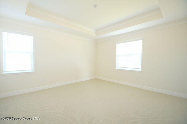 Building Photo - 657 Clearwater Ave