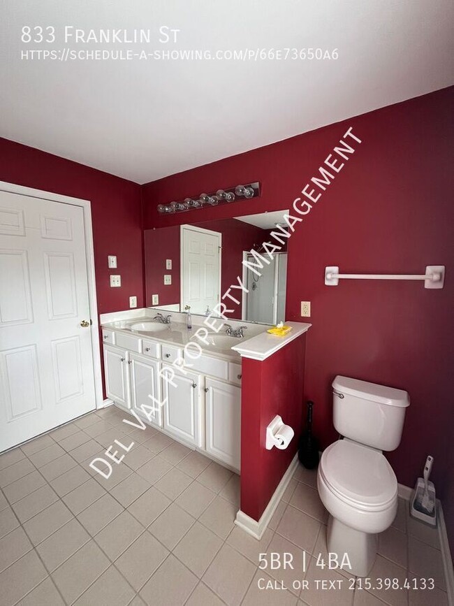 Building Photo - 833 Franklin St