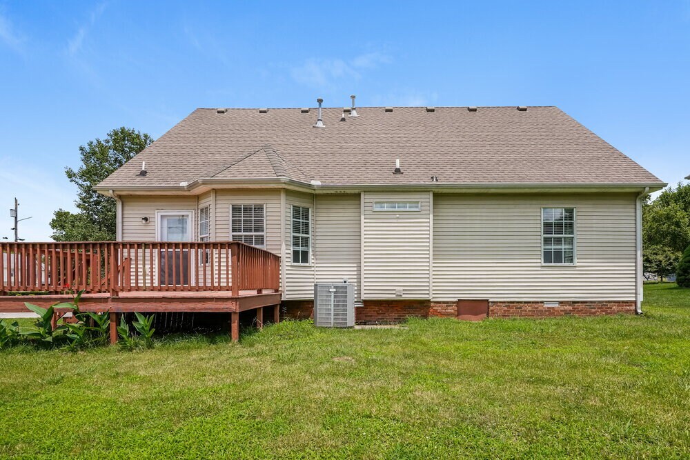 Building Photo - 300 Stafford Ct