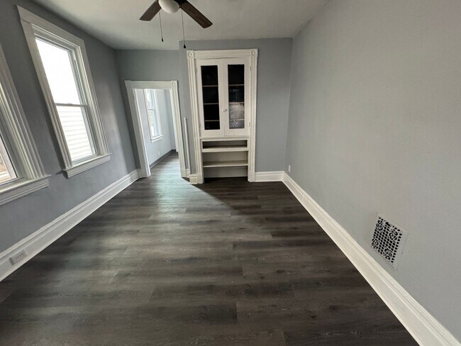 Building Photo - Renovated 3/1 Duplex In The Heart Of Pitcairn!! Available Now!