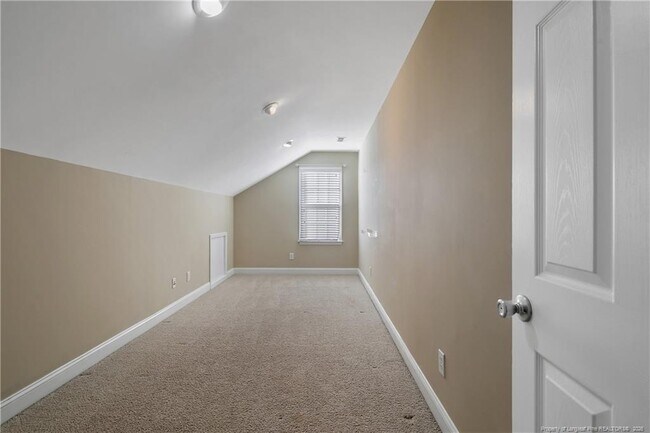 Building Photo - 147 Lamplighter Way