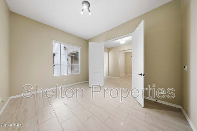 Building Photo - 20441 W Hamilton St