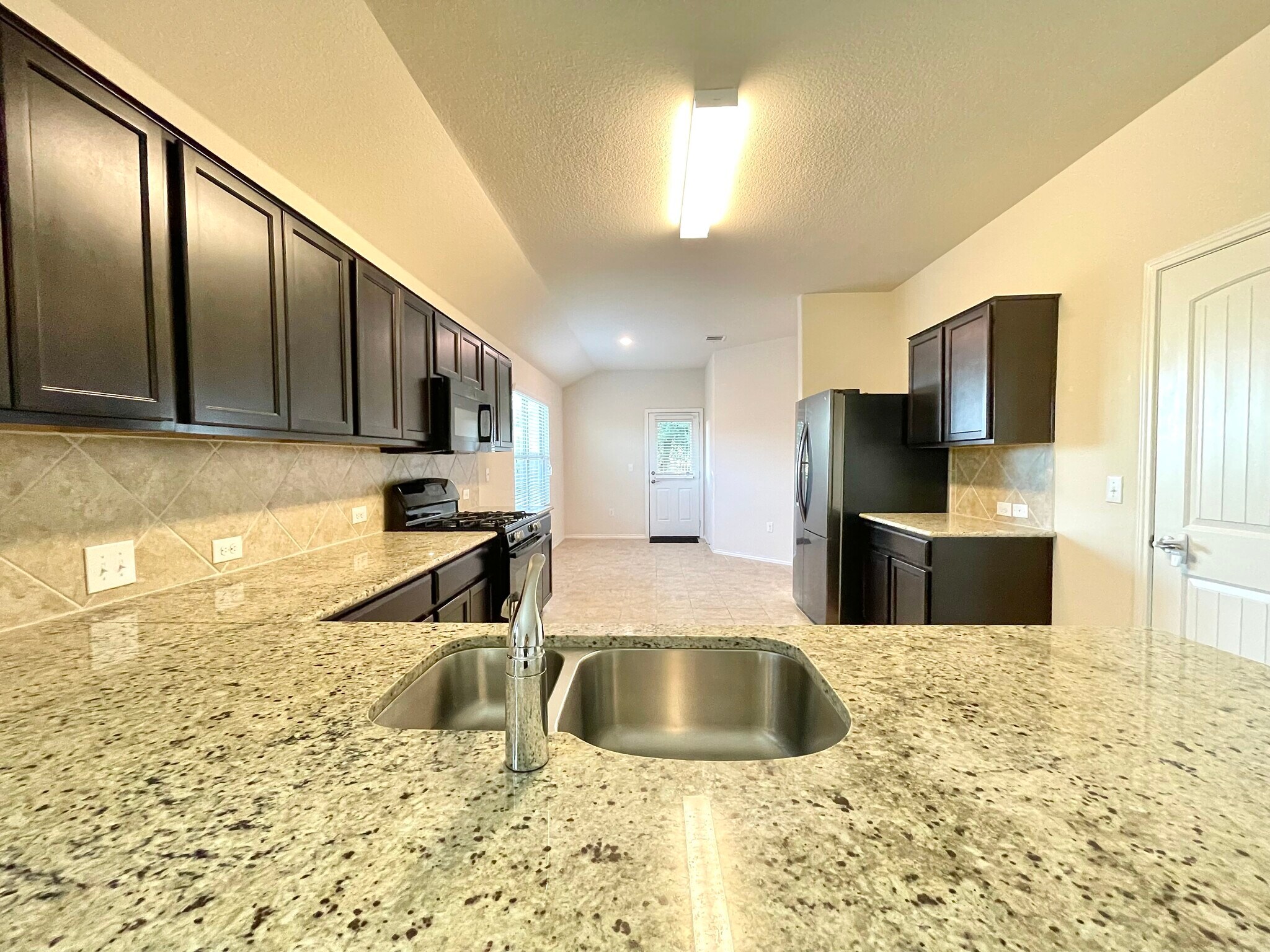 Building Photo - 10228 Crescendo Ln