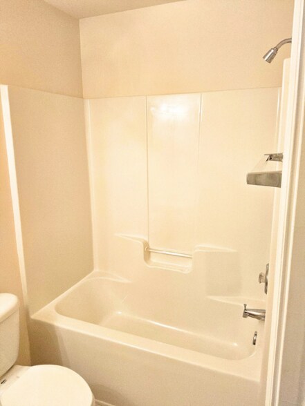 Building Photo - 5128 Brooke Lauren Ln