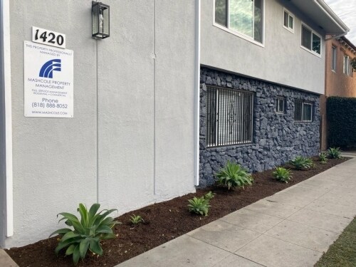 Primary Photo - 1420 Walnut Ave