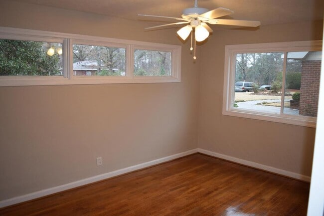 Building Photo - 147 Wendell Dr