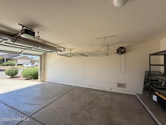 Building Photo - 1496 Stratford Pl