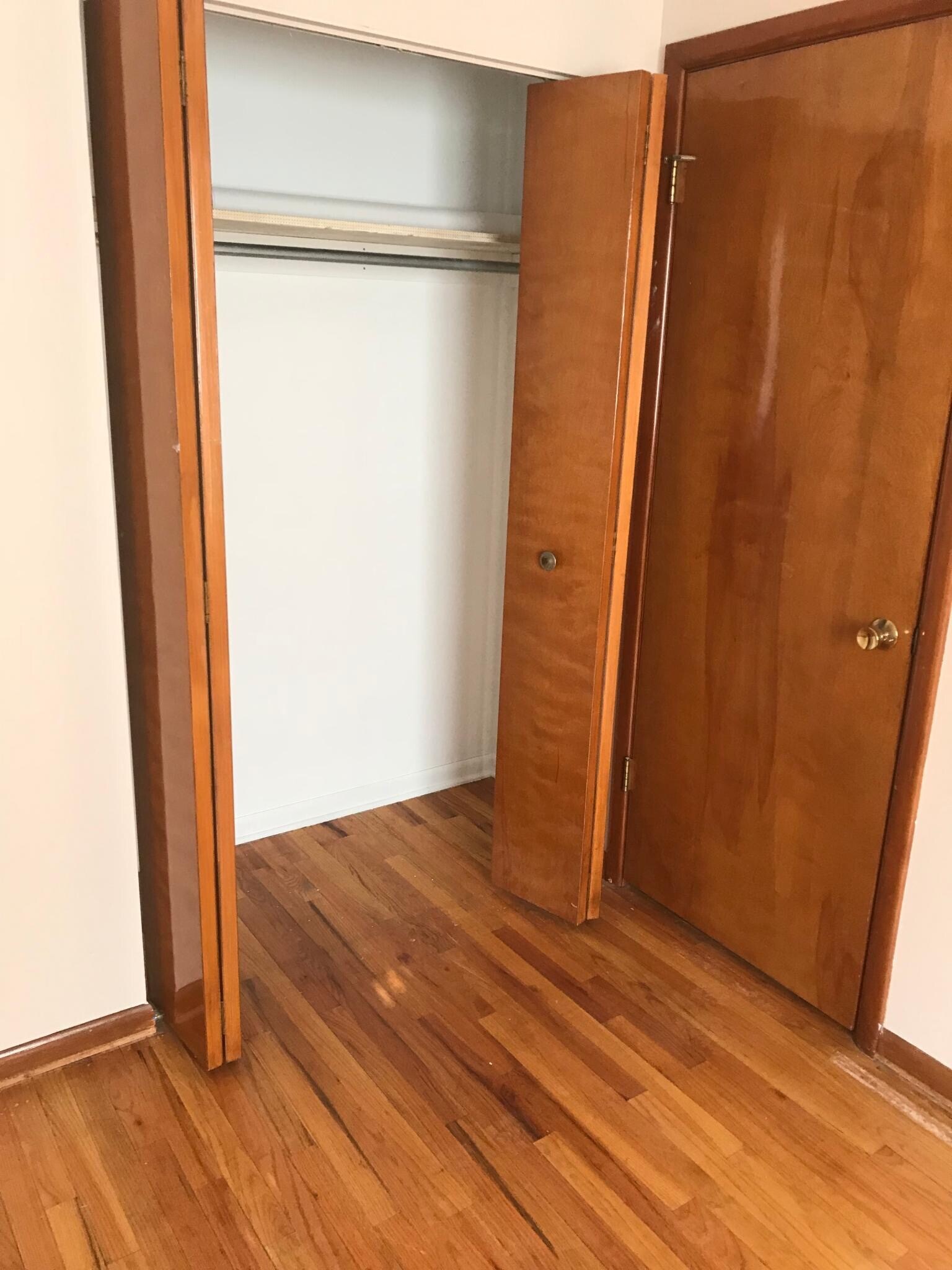 Building Photo - 1250 E 276th St