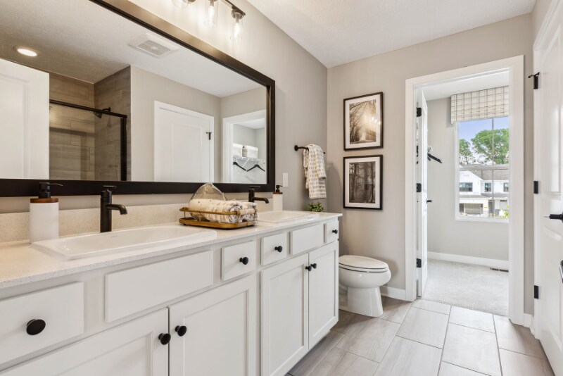 Building Photo - 6385 Hamilton Woods Blvd S