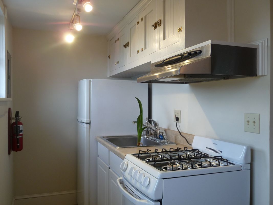 Building Photo - 1311 Sunken Rd