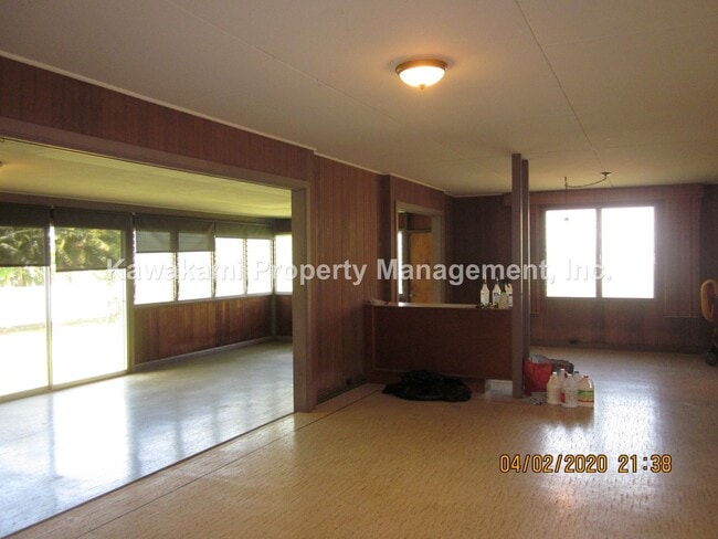 Building Photo - 5537 Haleola St