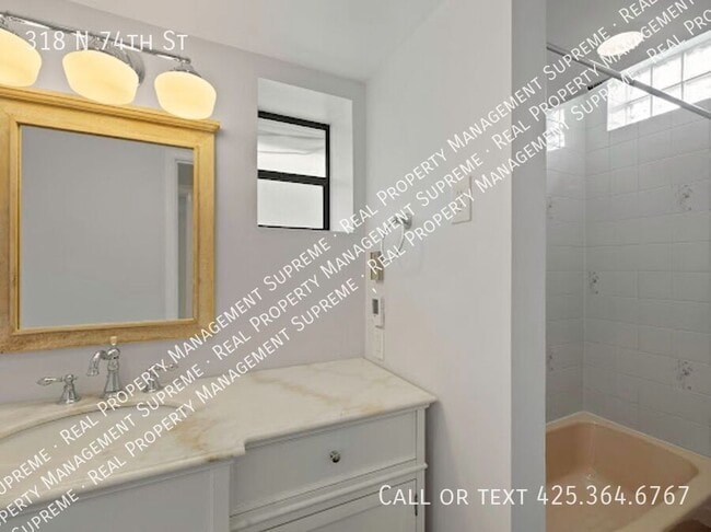 Building Photo - 318 N 74th St