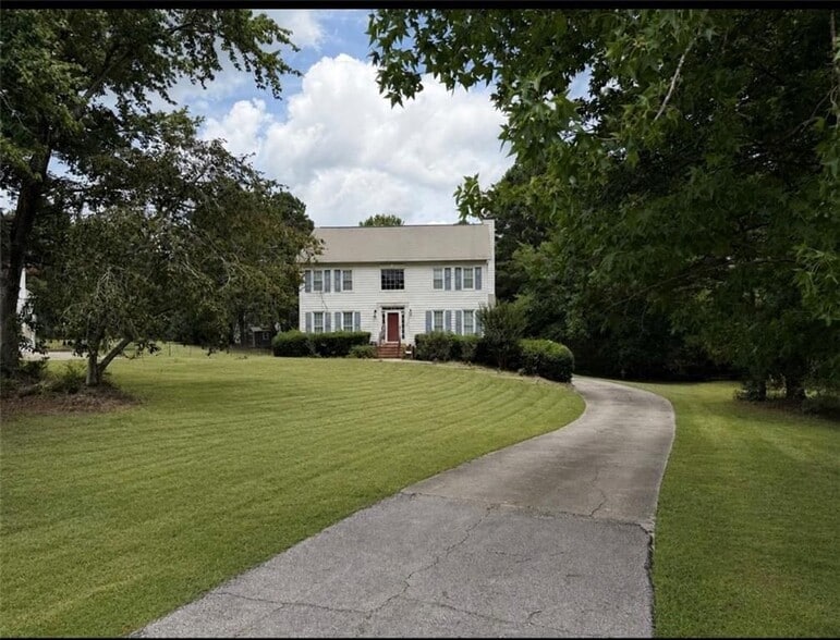 Building Photo - 393 New Hope Rd