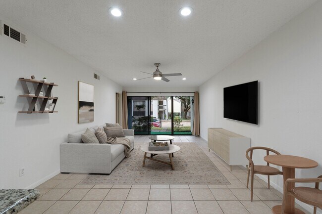 Building Photo - 12100 Melville Dr