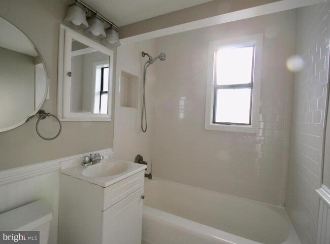 Primary Photo - 2610 Tunlaw Rd NW