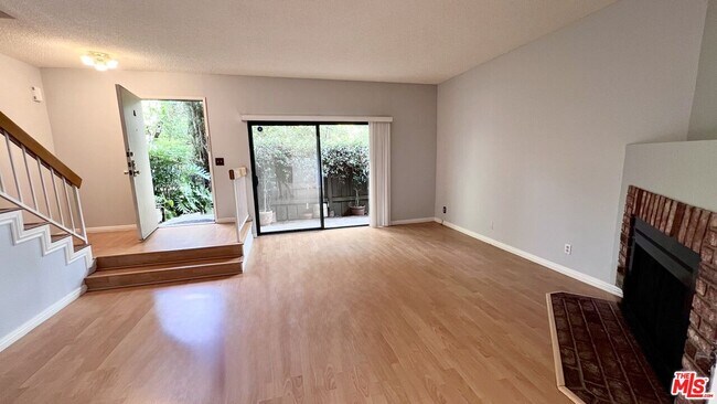 Building Photo - 15061 Sherman Way