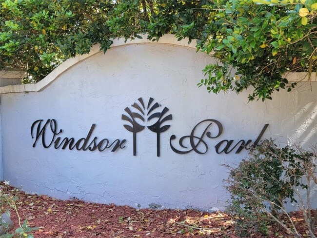 Building Photo - 3705 SW 27th St