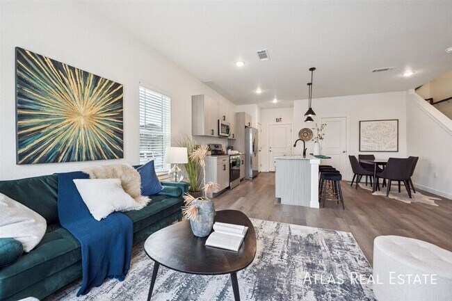 Building Photo - 660 Hewlett Aly