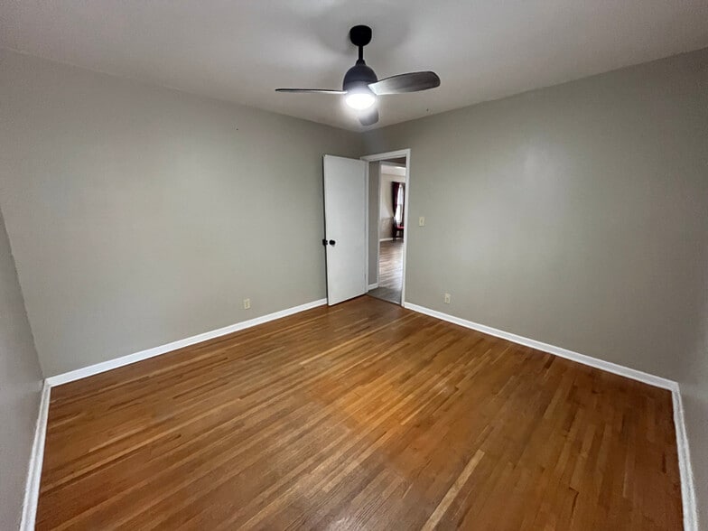 Building Photo - 601 Levee Blvd