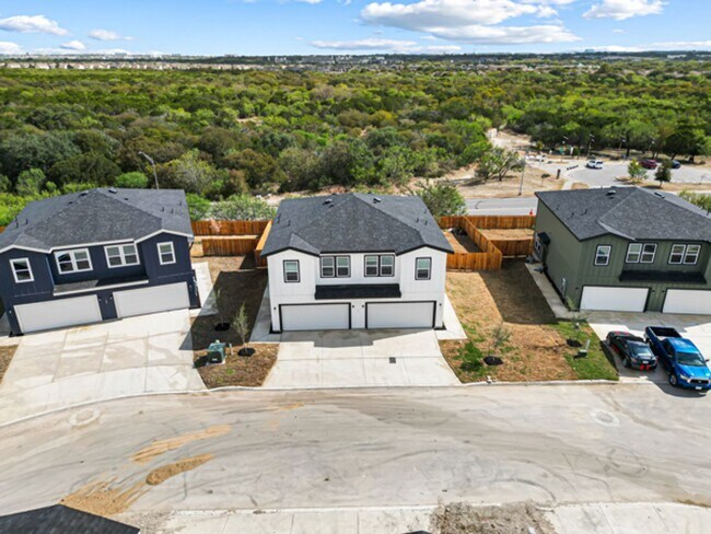 Building Photo - 126 Sai Mnr