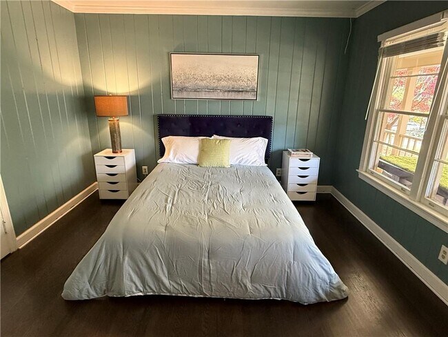 Building Photo - 1140 Goodwin Pl NE