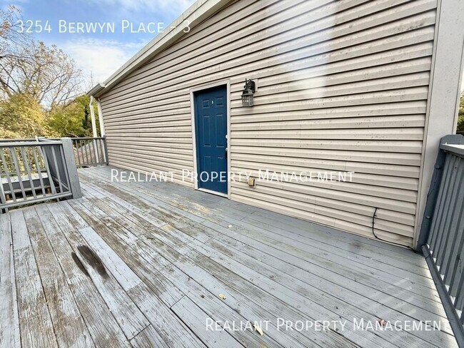 Building Photo - 3254 Berwyn Pl