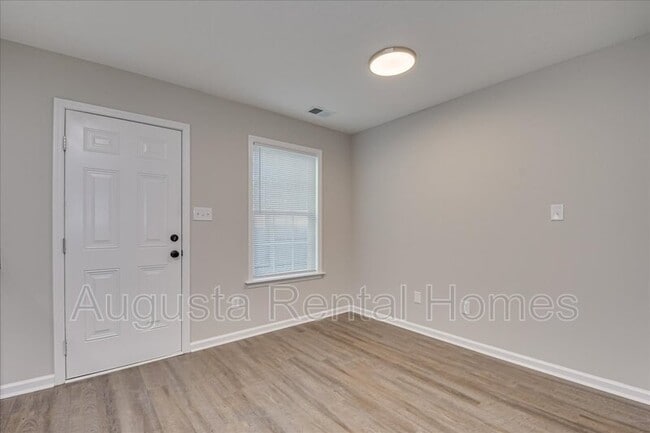 Building Photo - 1531 Abby Way