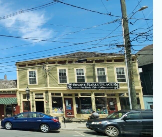 Building Photo - 42 W Main St