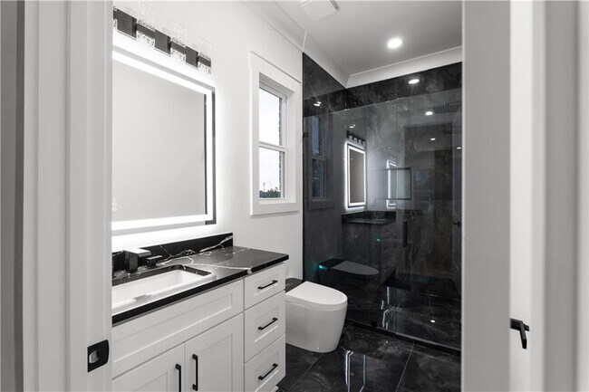 Building Photo - 409 Thunder Rd