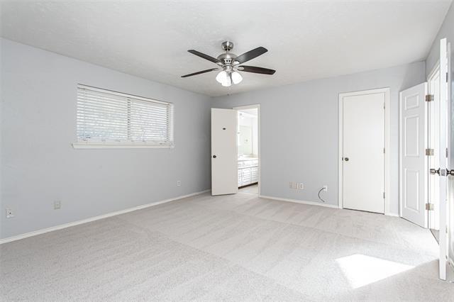 Building Photo - 2732 Parkhaven Dr