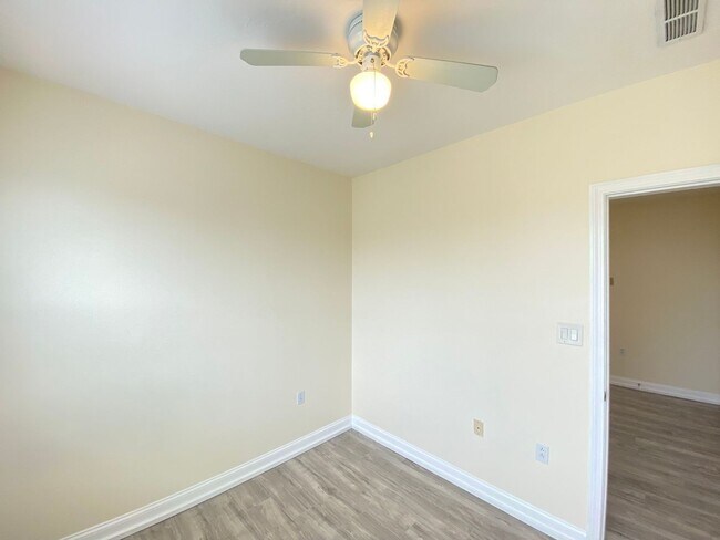 Building Photo - 289 Merrimack St
