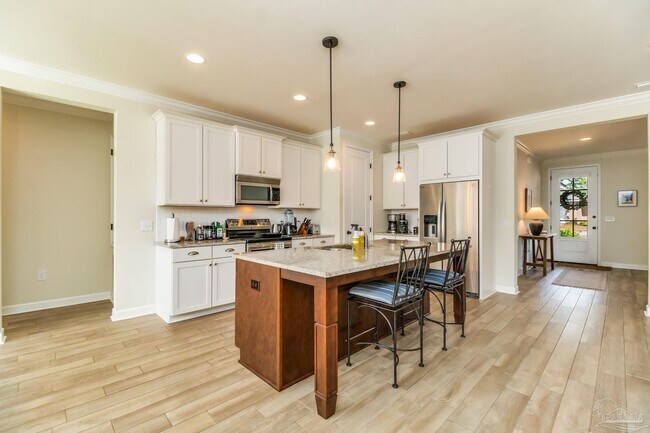 Building Photo - 874 Lowery Dr