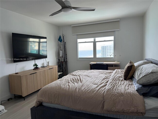 Building Photo - 2501 S Ocean Dr